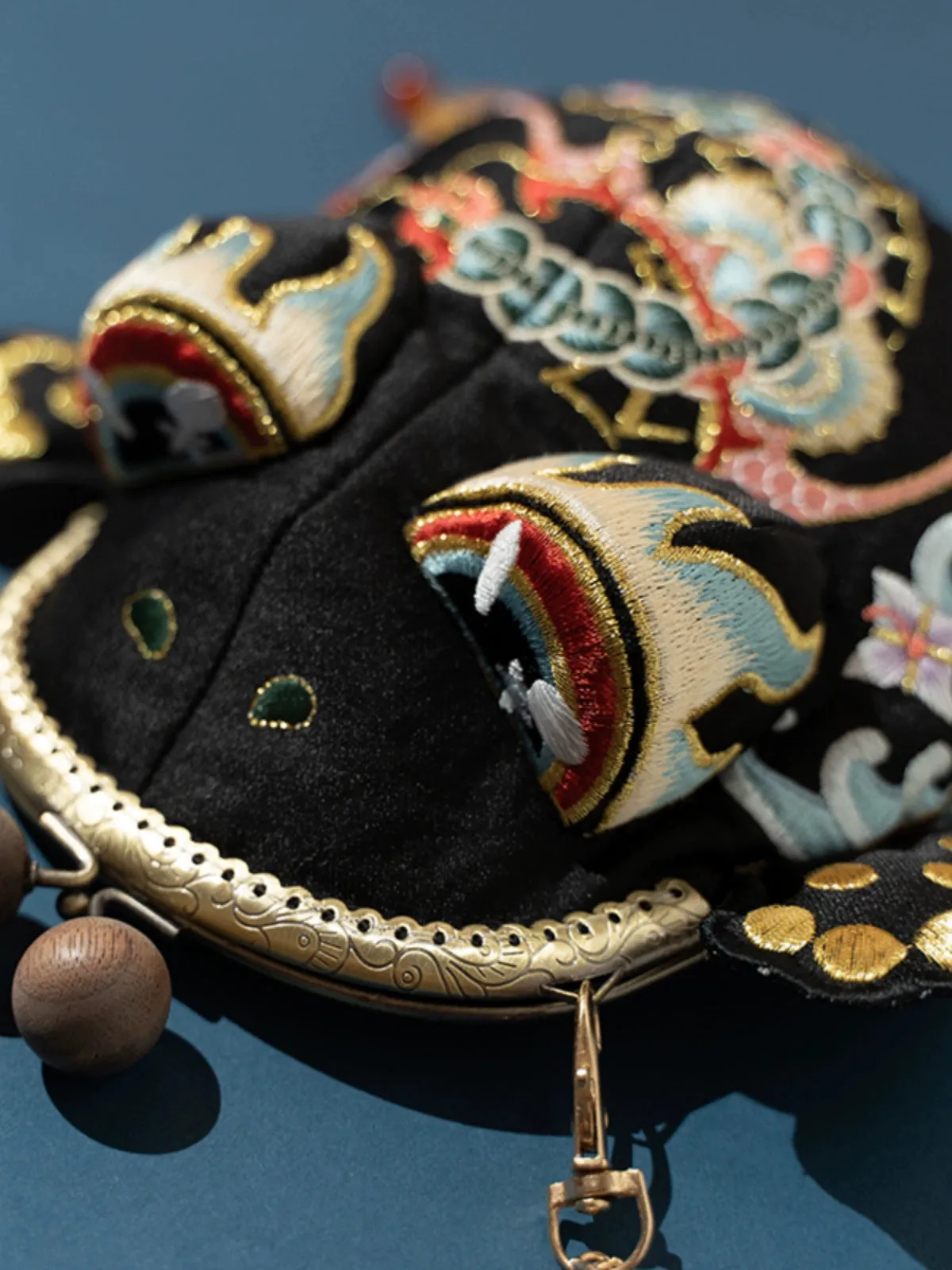 Qingwa 青蛙 Froggy Embroidered Mini Purse